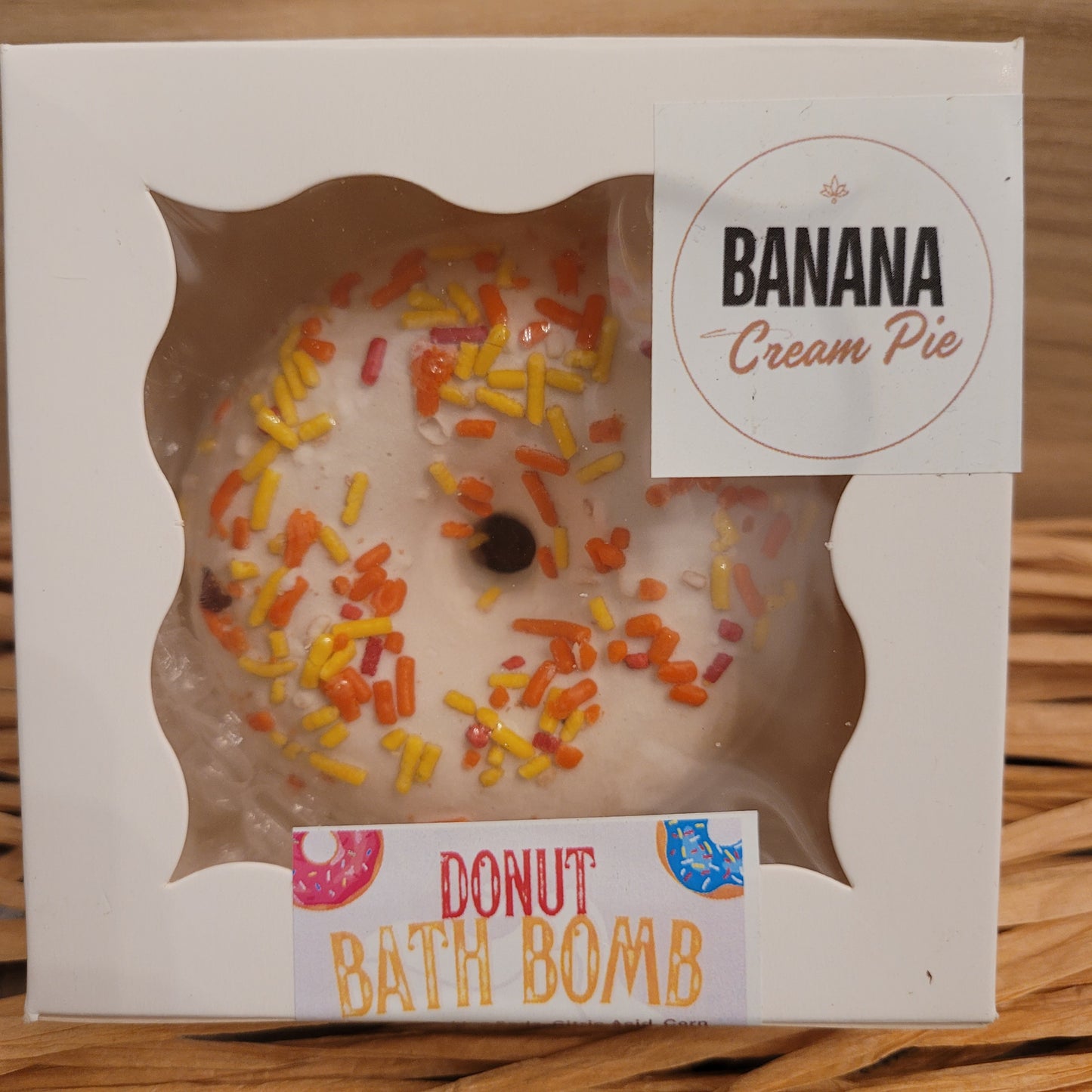 BANANA CREAM PIE DONUT BATH BOMB FIZZY